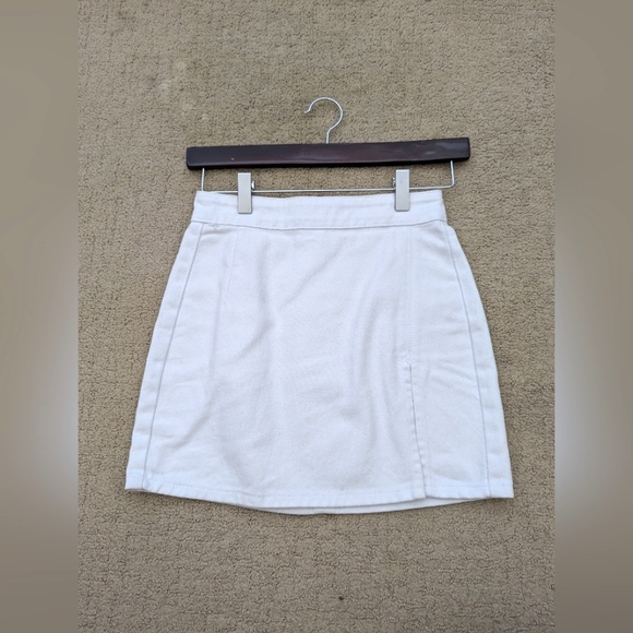 Princess Polly Lola Skirt in White, Size 0 - Picture 10 of 10
